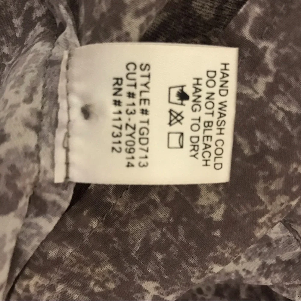 ZOA New York Snakeskin Print Blouse Gray XS Sheer - Picture 7 of 7
